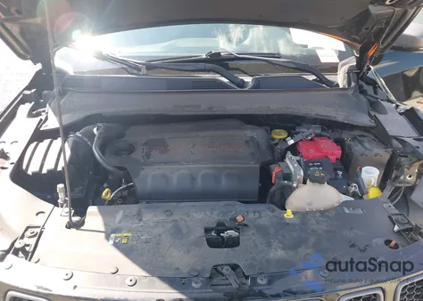 2020 Jeep Compass Trailhawk 4X4 from USA, damaged, VIN 3C4NJDDB4LT112104